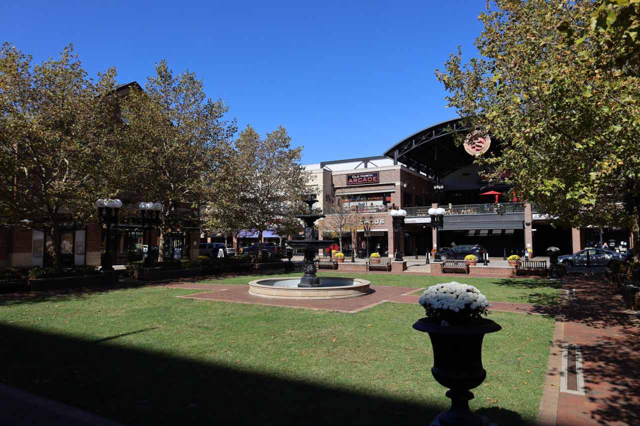 Pullman Square