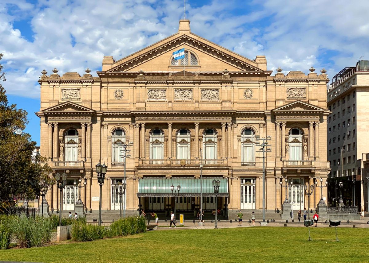 Colon Theater