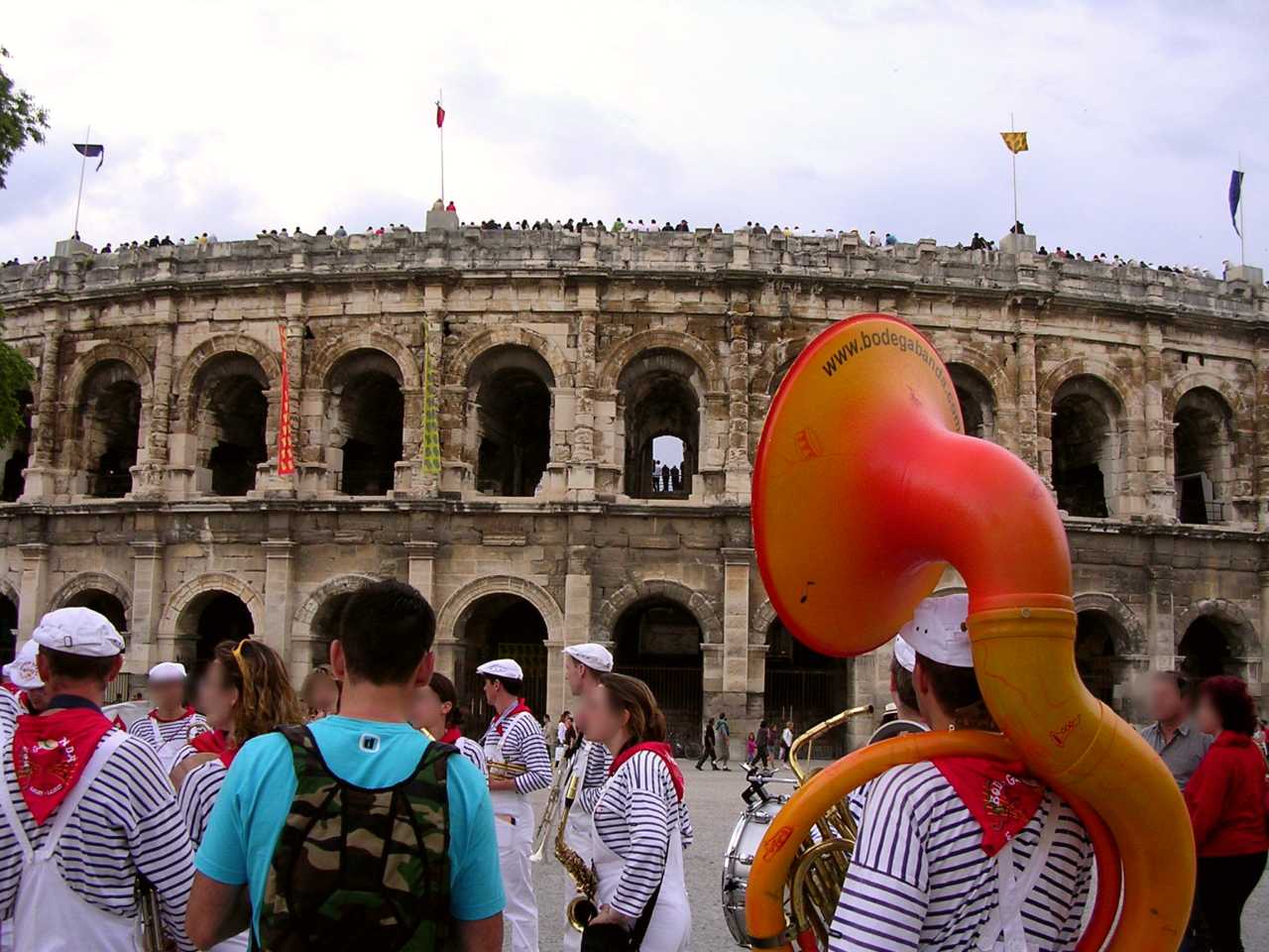 Lokale Traditionen - Nîmes