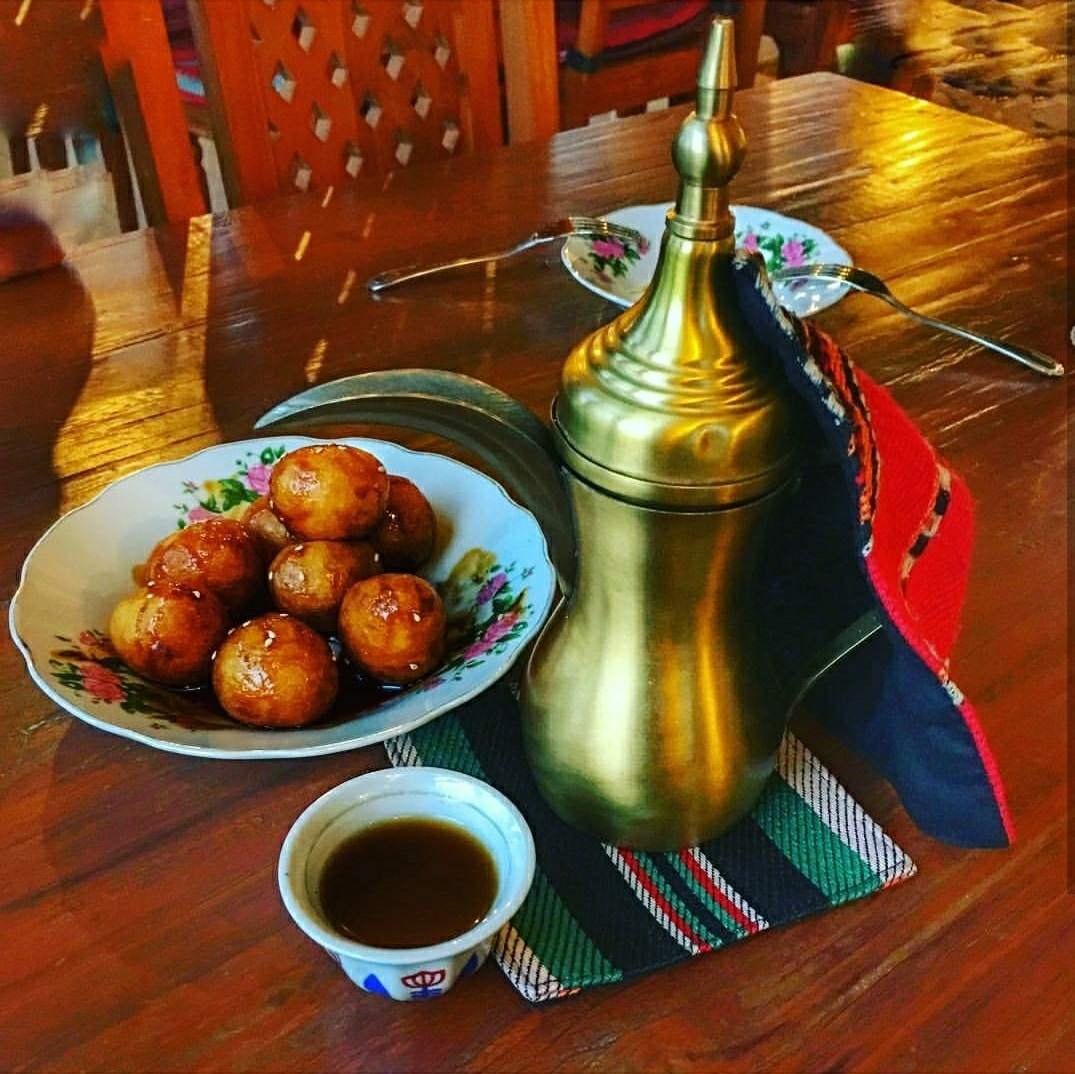 Lokales Essen und Trinken - United Arab Emirates