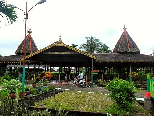 Burial complex of Sultan Suriansyah, first sultan of Banjar