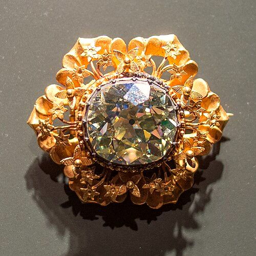 A 75 carat diamond on exhibit at the Museum Volkenkunde, Leiden. It was taken, together with 230 kg (507 lb) of gold, 7,000 kg (15,432 lb) of silver and three chests of jewels and precious stones from the royal palace of Lombok after a Dutch invasion