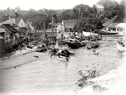 The harbor of Kupang in the early 20th century.