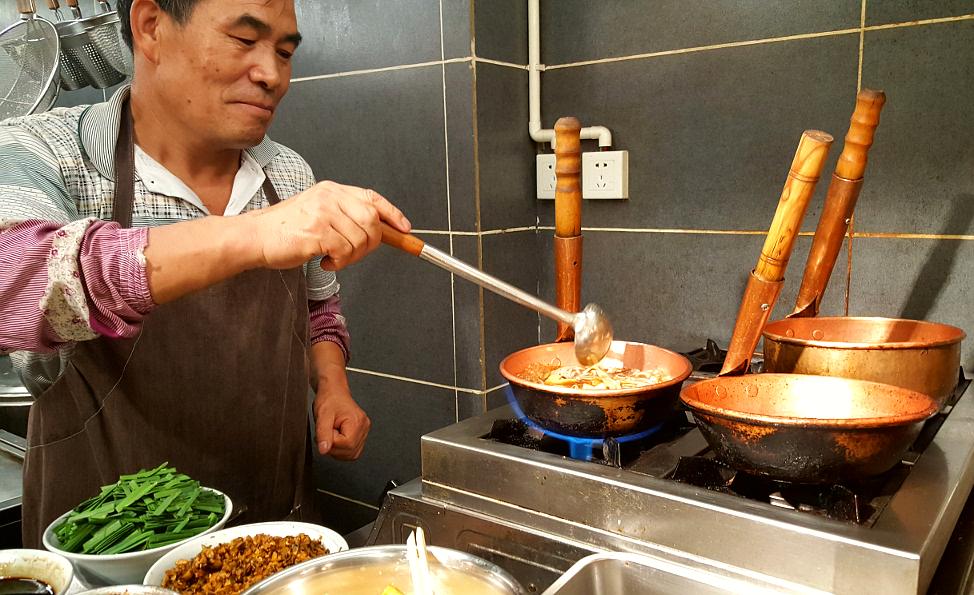 Lokales Essen und Trinken - Yunnan