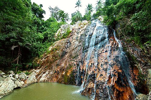 One of the two Na Muang waterfalls
