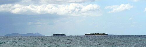 From left to right - Mana Island, Beachcomber Island, Treasure Island and Tokoriki Island (behind Treasure Island)