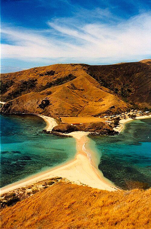 Sandbar connecting the islands of Waya and Wayasewa