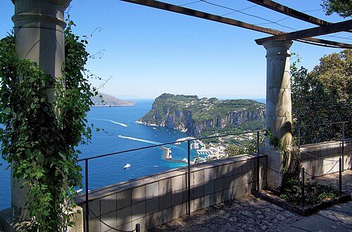 Islands such as Capri became popular in the late 14th century and first decade of the 19th century.