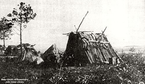 Shelters at Boggimbah, Fraser Island, 1902. John Oxley Library, State Library of Queensland. Negative number: 107735.