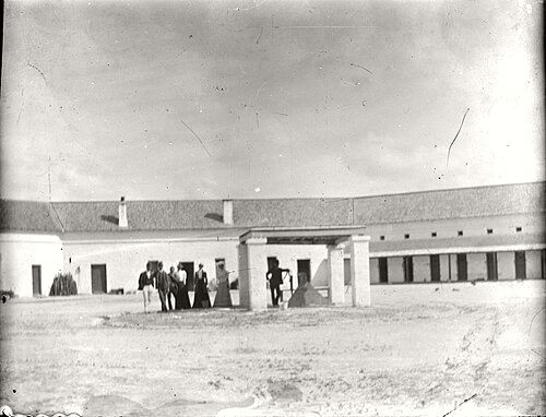 Visitors to the "Quod", early 1900s