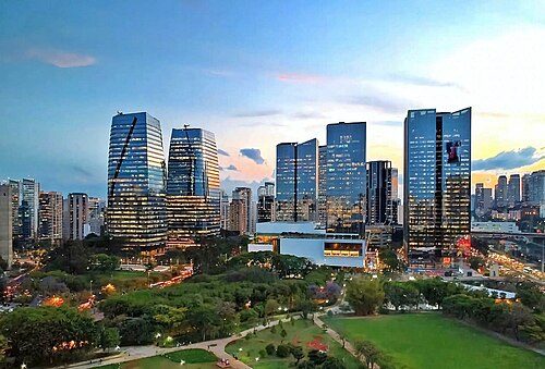 São Paulo is the most visited city in Brazil, being the number one city for those looking for business, events, gastronomy, cultural tourism and a vibrant nightlife.