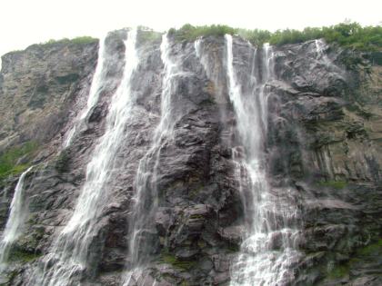 Seven Sisters Waterfall