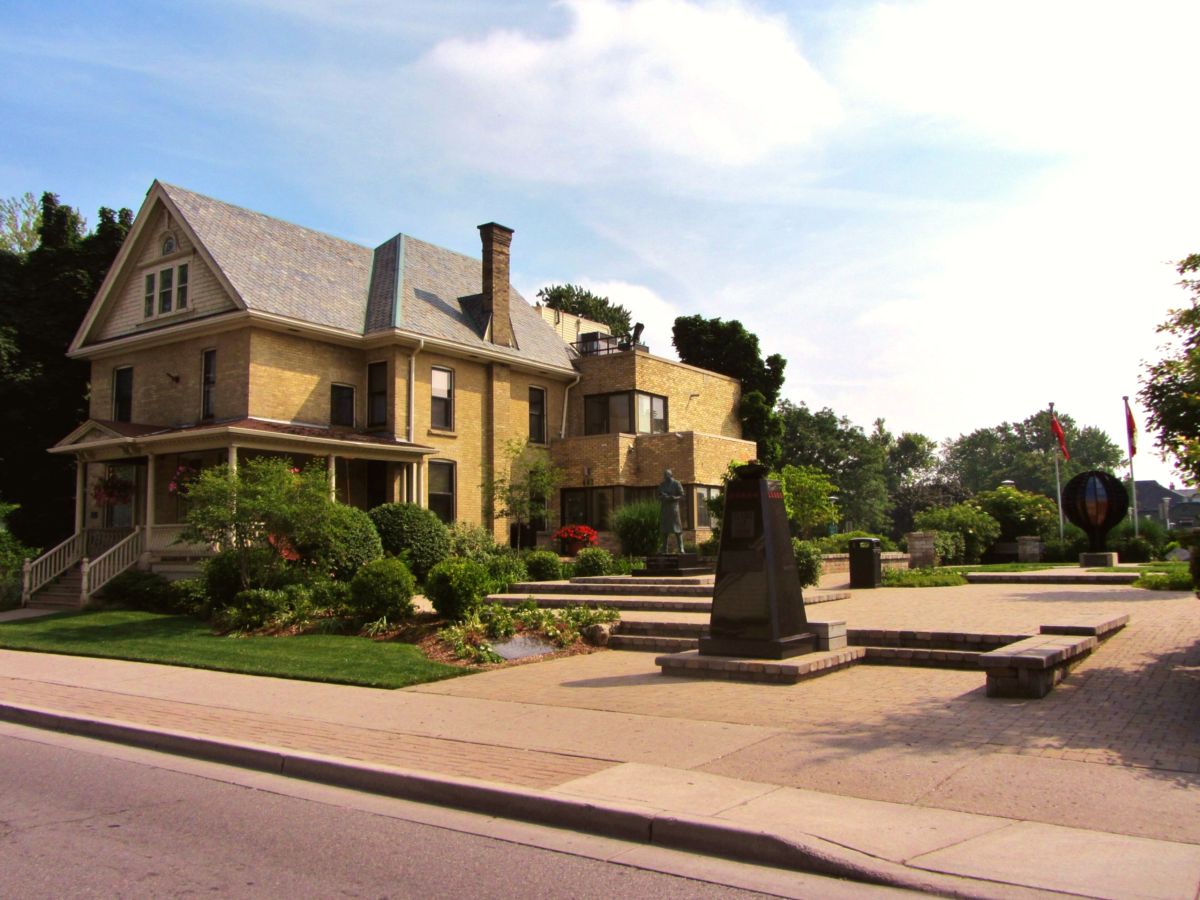 Banting House