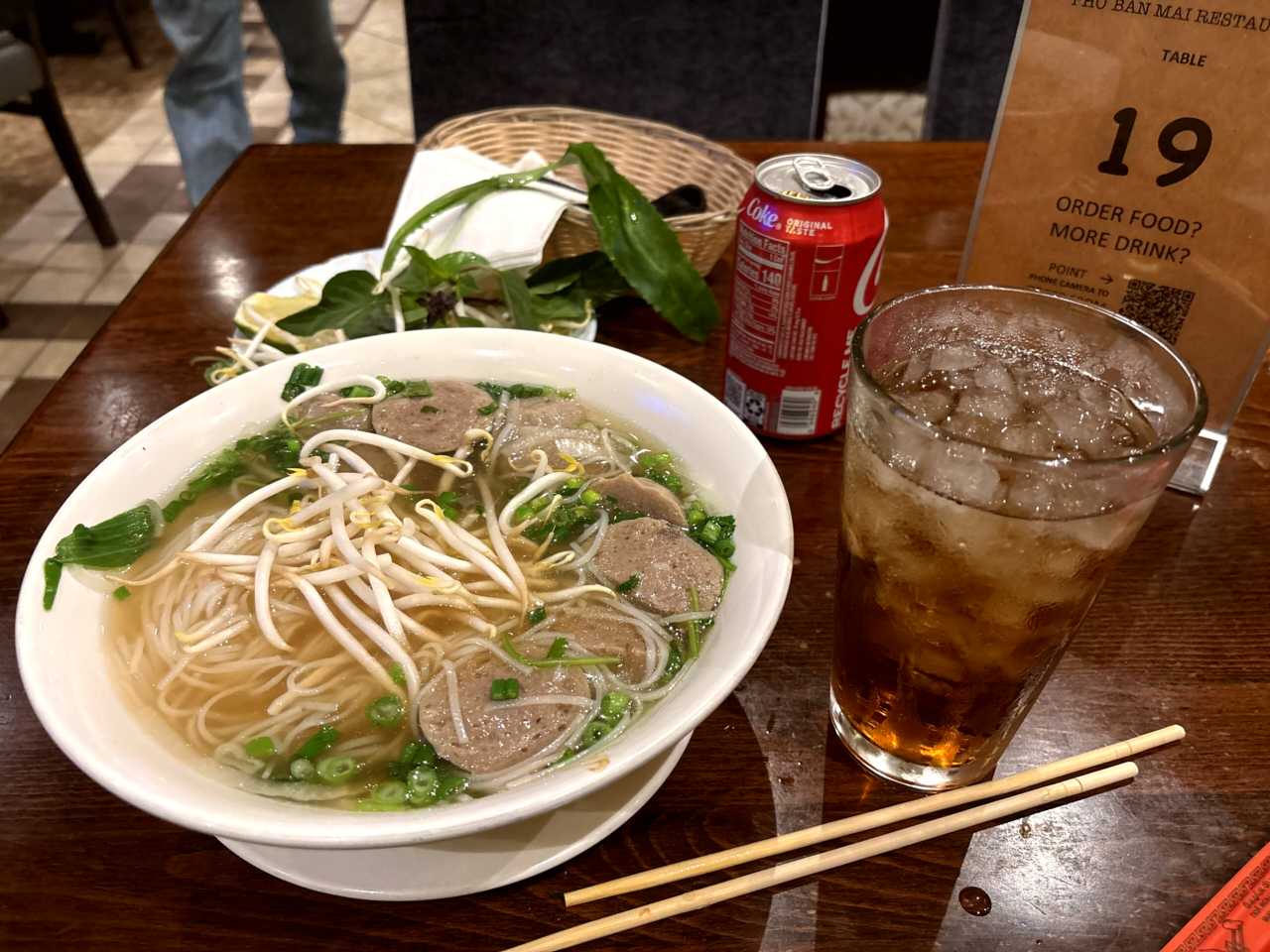 Lokales Essen und Trinken - Hanoi