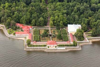 Monplaisir Palace